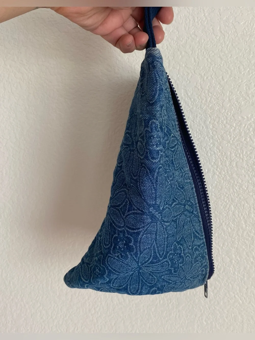Homemade hobby triangle zipper fabric pouch floral shell with sheep lining